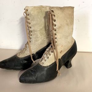 Antique ladies boots.